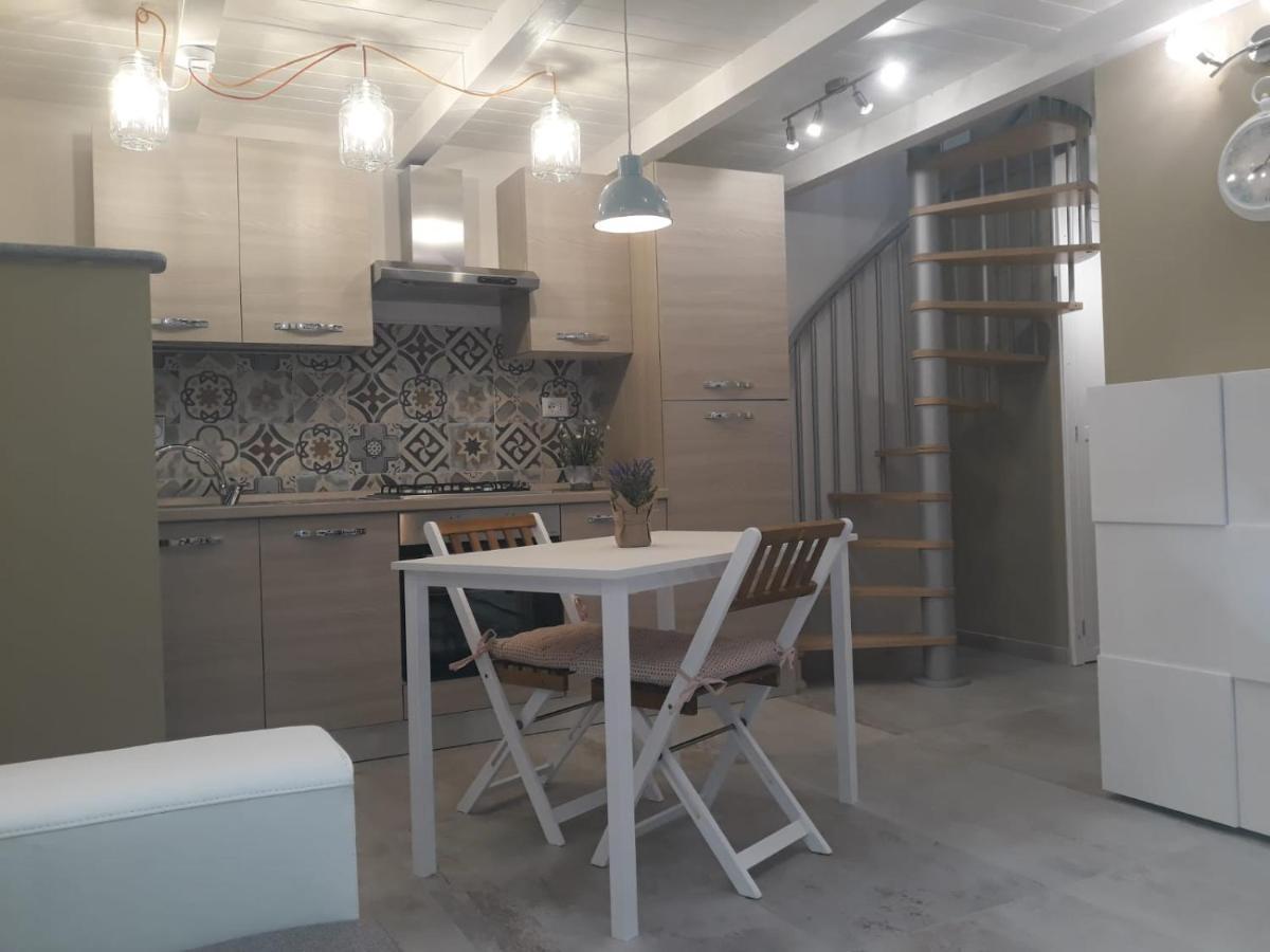Antico-Vicolo Appartamento Viviana ヴェルチェッリ エクステリア 写真